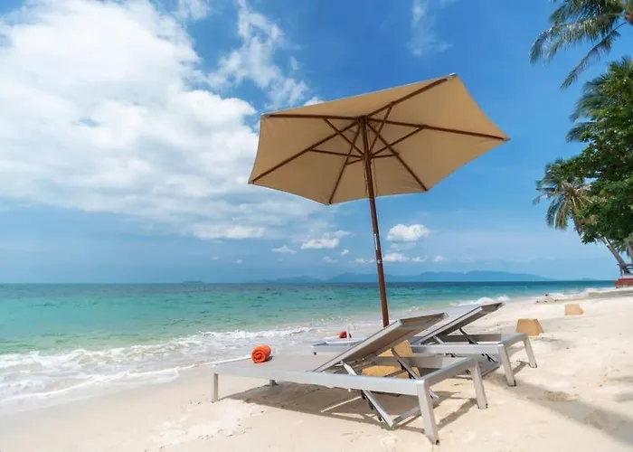 5-Bdr Luxury Villa At A Villa Resort With Beach Club And Concierge Service