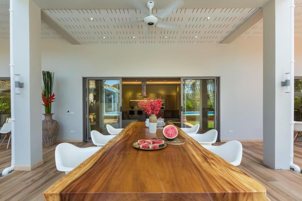 5-bdr Luxury At A With Club And Concierge Service *